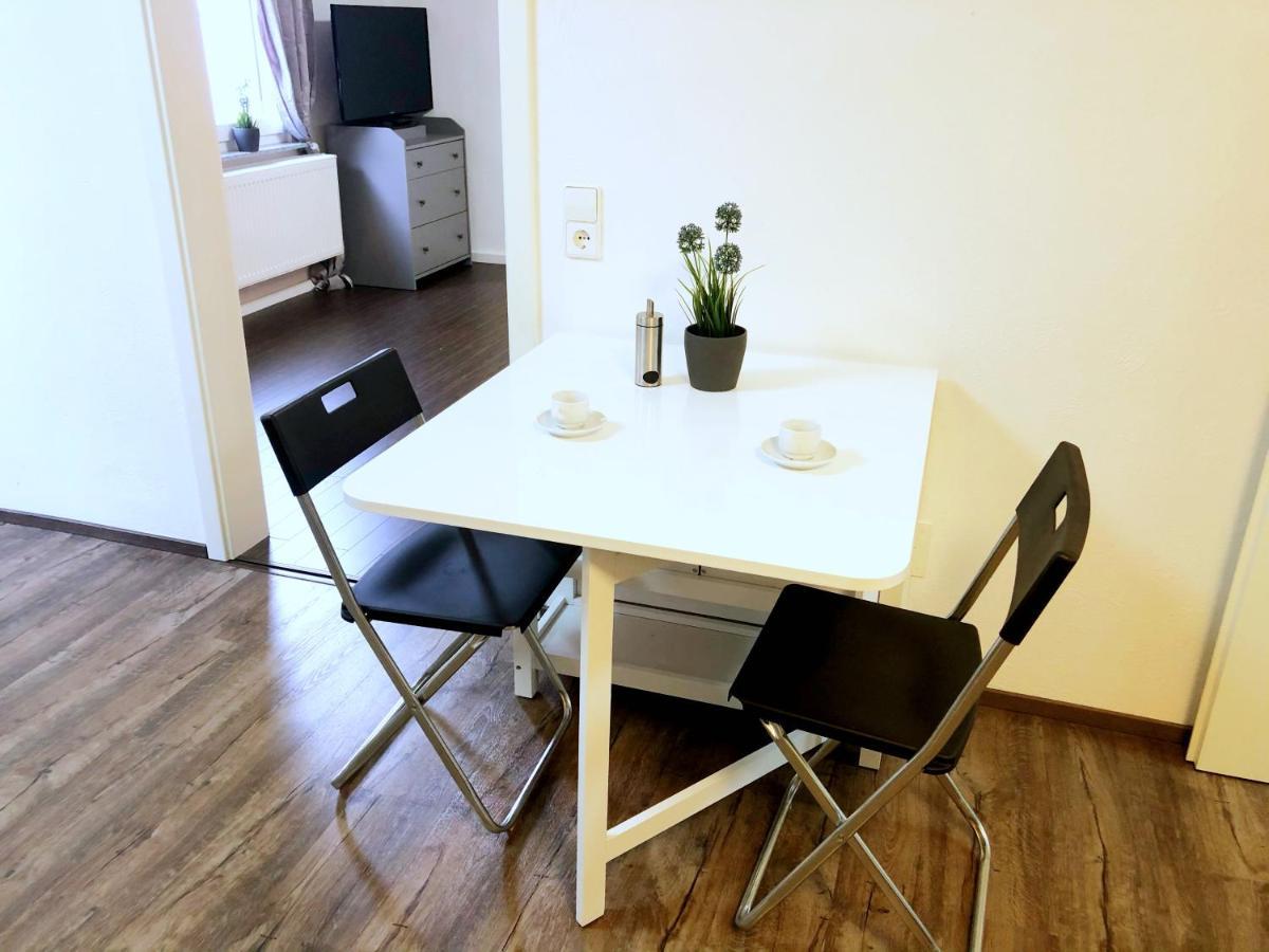 Lisas Gaestehaus Neckartenzlingen ภายนอก รูปภาพ