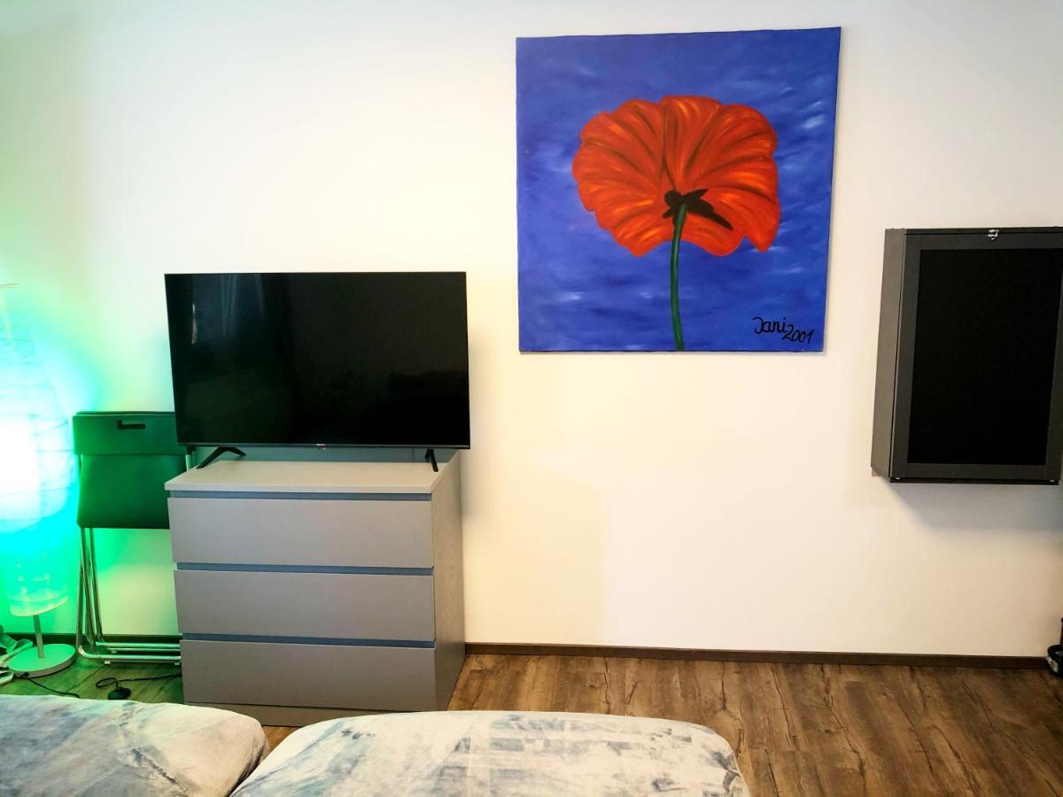 Lisas Gaestehaus Neckartenzlingen ภายนอก รูปภาพ